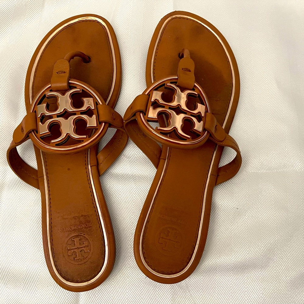 Tory Burch Miller Metal Logo - Tan, Sz. 8.5 Womens